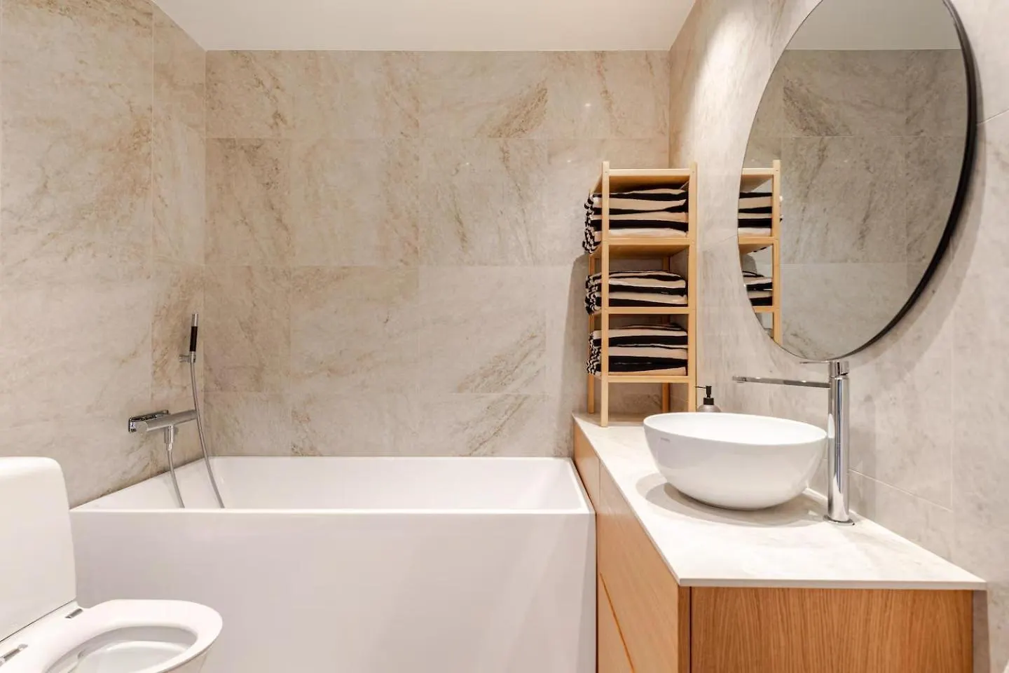 180 Sqm 5Br Apartment With Stunning View In Oestermalm Stockholm